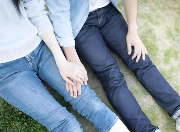 婚外的异性关系，宛如行走在钢丝之上