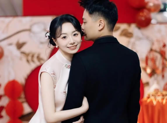 乌鲁木齐婚姻调查网%婚姻甜不甜蜜？看这些瞬间